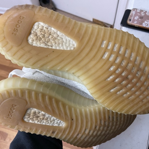 adidas Yeezy Boost 350 V2 Tripple white - Picture 3 of 5